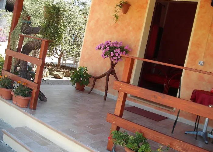 Bed & Breakfast Domu De Palla- Iun-e5167 3*